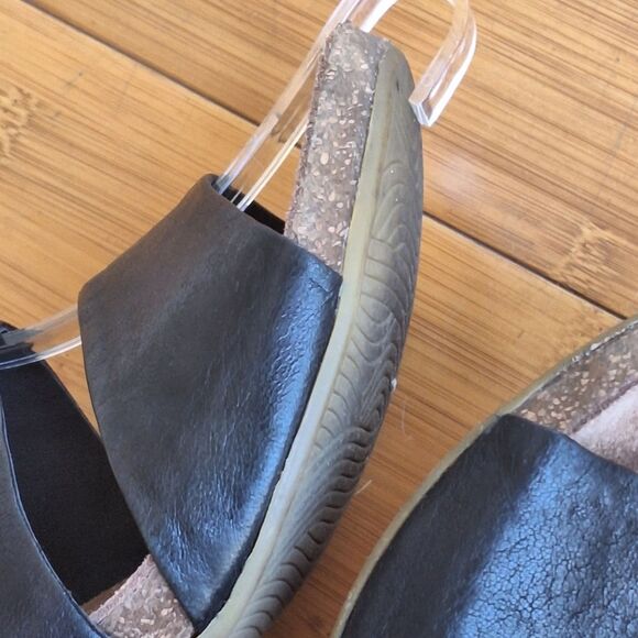 Sofft Melina Sandals Black Leather Stacked Block Heel Buckle Ankle Strap size 8 - Picture 10 of 16